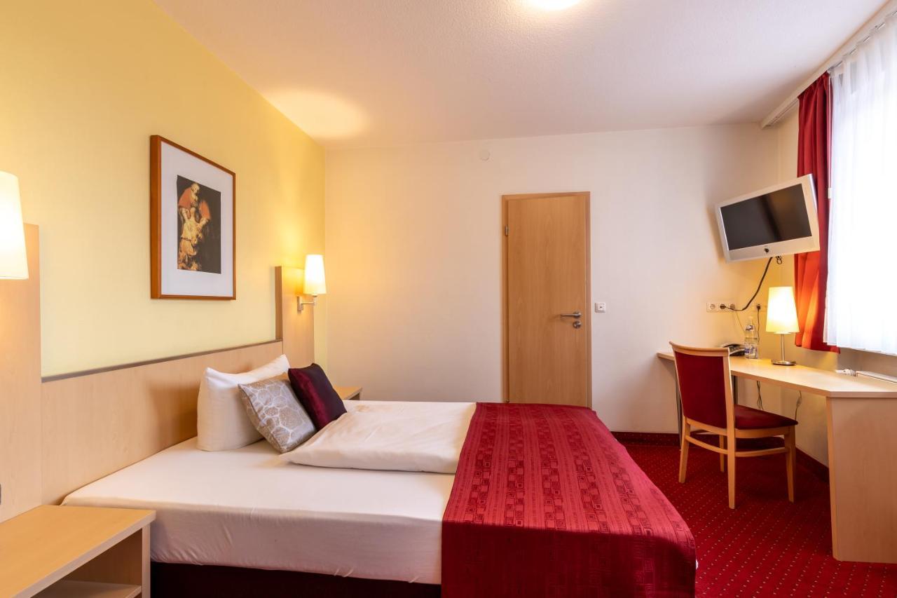 Hotel An Der Eiche Kulmbach Esterno foto